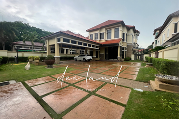 Bungalow for rent in Pulau Tikus with ample parking space 