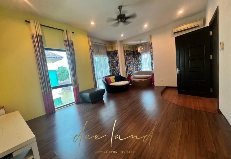 Bungalow for rent in Pulau Tikus with ample parking space 