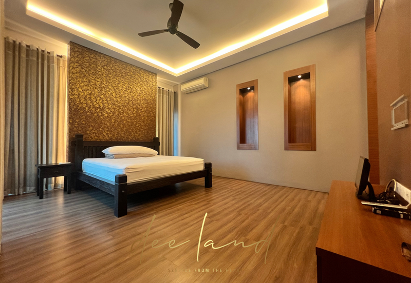 Bungalow for rent in Pulau Tikus with ample parking space 