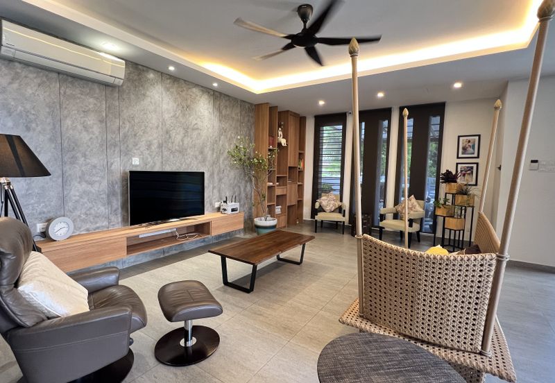 2 Storey Semi-Detached at Lorong Lembah Permai For Sale 