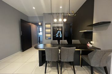 Queens Residences @ Queens Waterfront