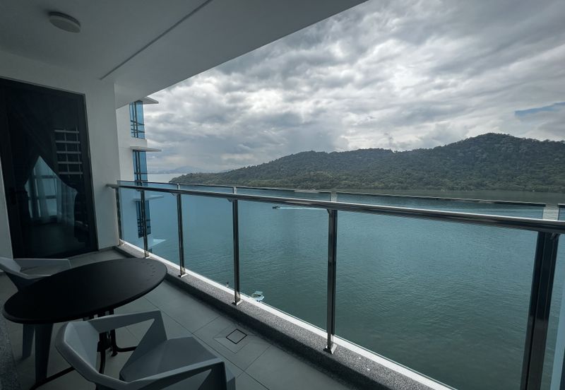 Queens Residences @ Queens Waterfront