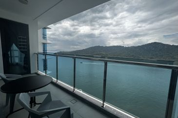 Queens Residences @ Queens Waterfront