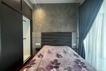 Queens Residences @ Queens Waterfront