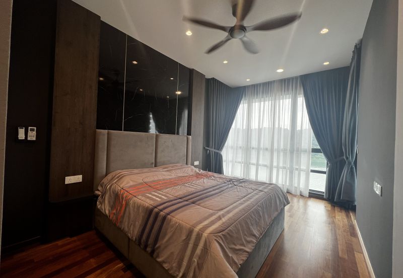 Queens Residences @ Queens Waterfront