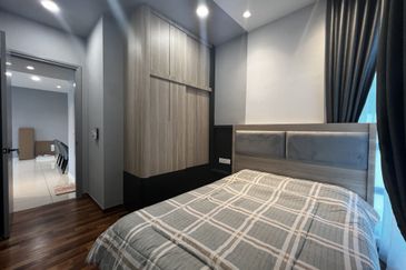 Queens Residences @ Queens Waterfront