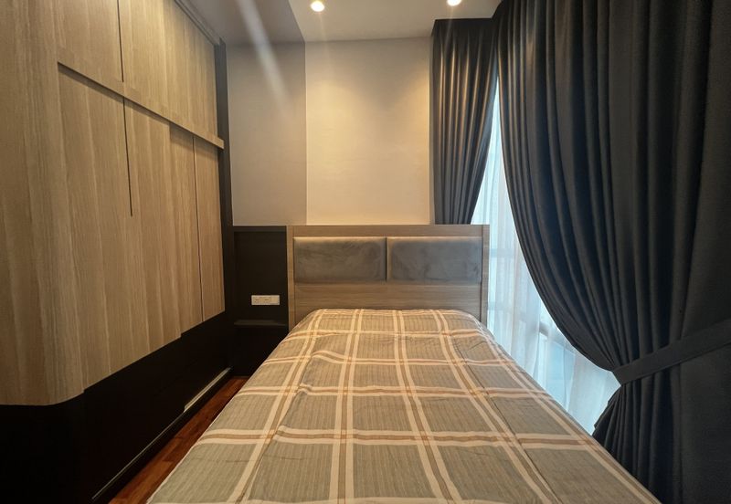 Queens Residences @ Queens Waterfront