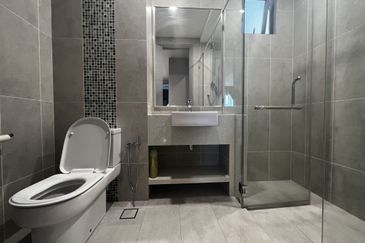 Queens Residences @ Queens Waterfront