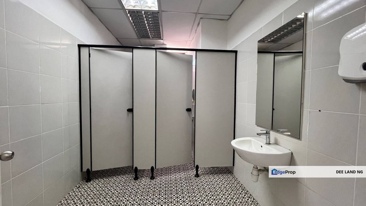 Beach Street Commercial 3rd Floor Available for Rent, Penang, Georgetown