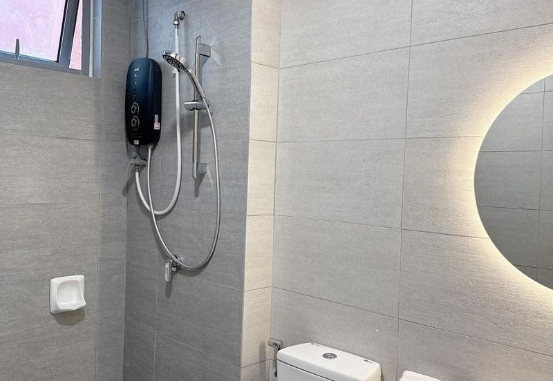 Gravit8 @ Klang South