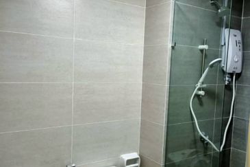 Gravit8 @ Klang South