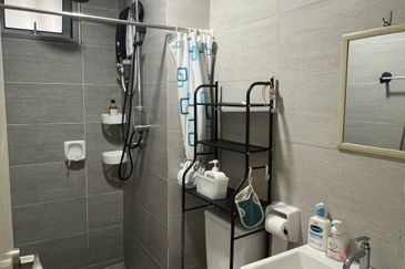 Gravit8 @ Klang South