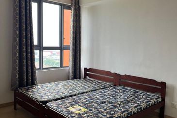 Gravit8 @ Klang South