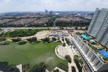 Gravit8 @ Klang South