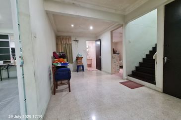 Semi-D landed house for sale Penang Landed house for sale - Greenlane | Gelugor | Freehold | Commercial Potential