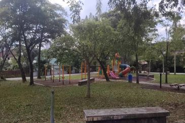 Bukit Gasing, Seksyen 5