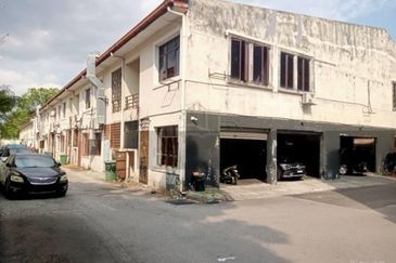 2-Sty End lot shop @ PJU 1, Aman Suria