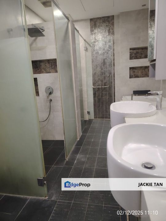  Bangsar Baru Double-Storey Gem – Renovated, Move-In Ready with Spacious Flat Living Hall!, Kuala Lumpur, Bangsar