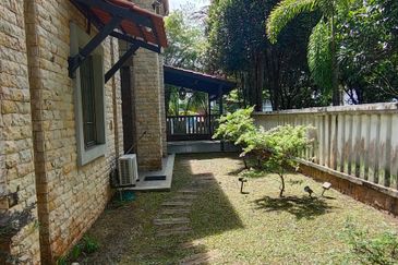 Bukit Jelutong 2 Storey Corner