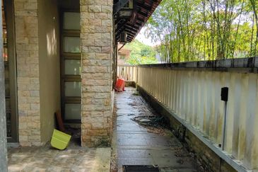 Bukit Jelutong 2 Storey Corner