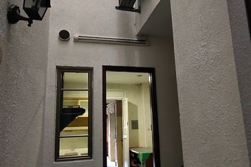 Bukit Jelutong 2 Storey Corner