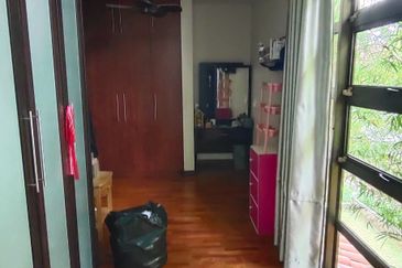 Bukit Jelutong 2 Storey Corner