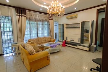 Bukit Jelutong 2 Storey Corner