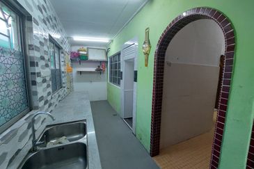 Taman Kinrara Seksyen 1