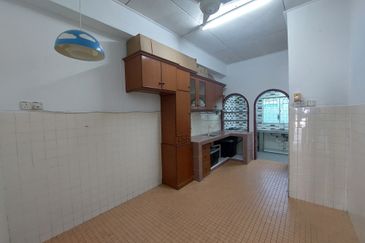 Taman Kinrara Seksyen 1