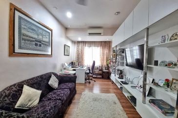 Astana Idaman, Desa Alam