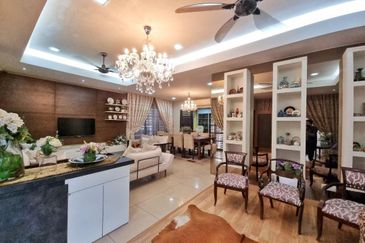 Astana Idaman, Desa Alam