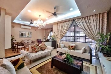 Astana Idaman, Desa Alam