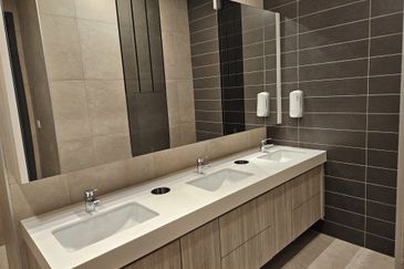 The MET Corporate Towers