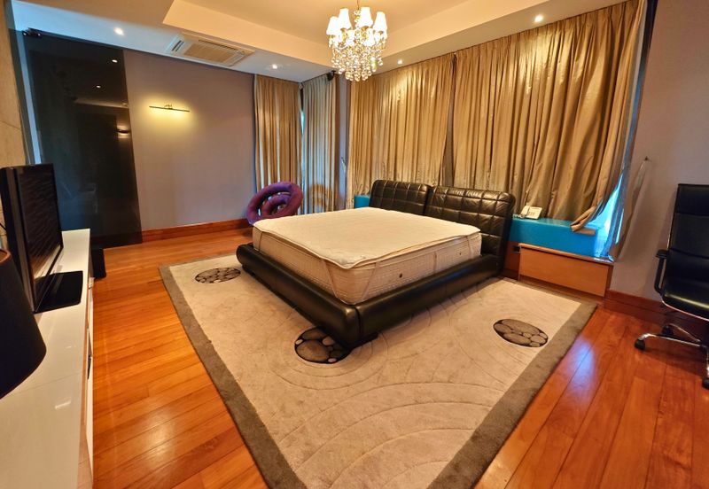 KGSAAS Golf Club, Seksyen 13