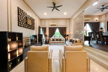 Beautiful Semi Detached For Sale At  Bukit Jelutong Height Bukit Jelutong  