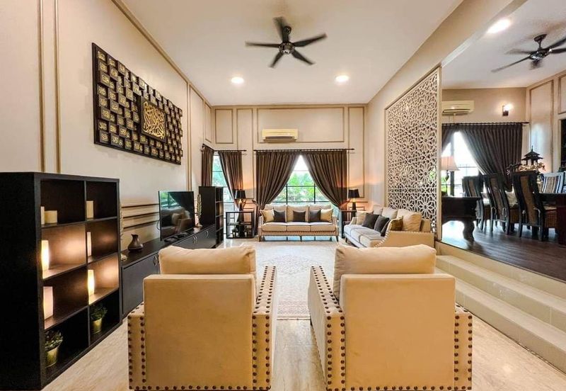 Beautiful Semi Detached For Sale At  Bukit Jelutong Height Bukit Jelutong  