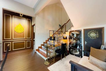 Beautiful Semi Detached For Sale At  Bukit Jelutong Height Bukit Jelutong  