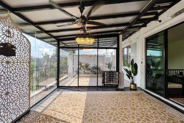 Beautiful Semi Detached For Sale At  Bukit Jelutong Height Bukit Jelutong  