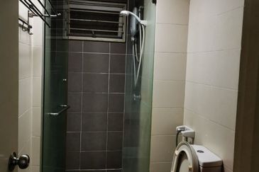 First Residence (Residensi Unggul)