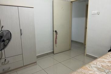 First Residence (Residensi Unggul)