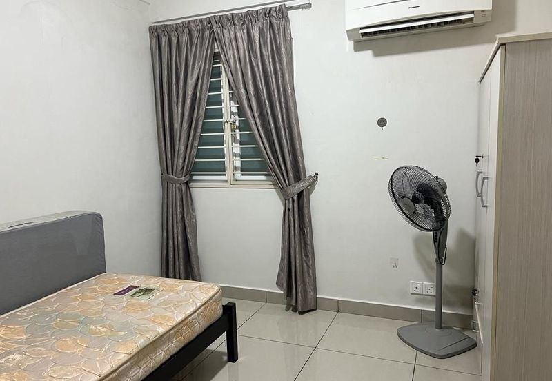 First Residence (Residensi Unggul)