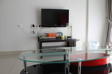 First Residence (Residensi Unggul)