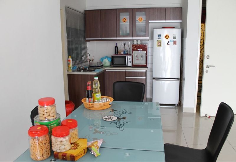 First Residence (Residensi Unggul)