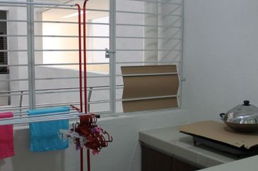 First Residence (Residensi Unggul)