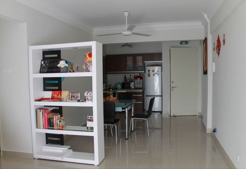 First Residence (Residensi Unggul)