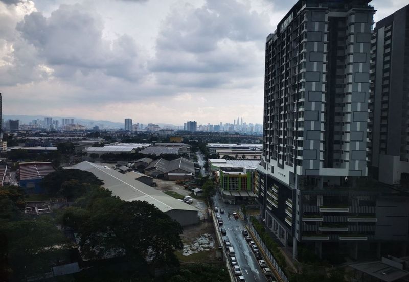 First Residence (Residensi Unggul)