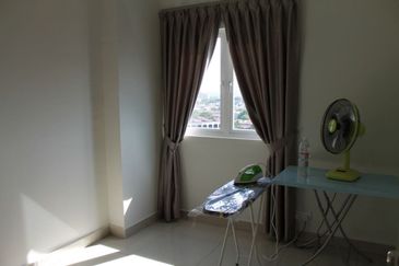 First Residence (Residensi Unggul)