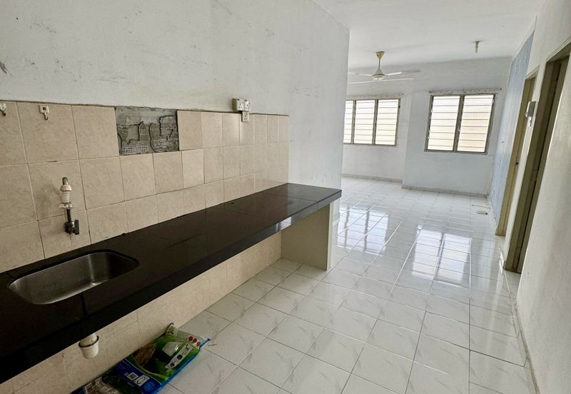 Laman Damai (Li Garden Apartment)