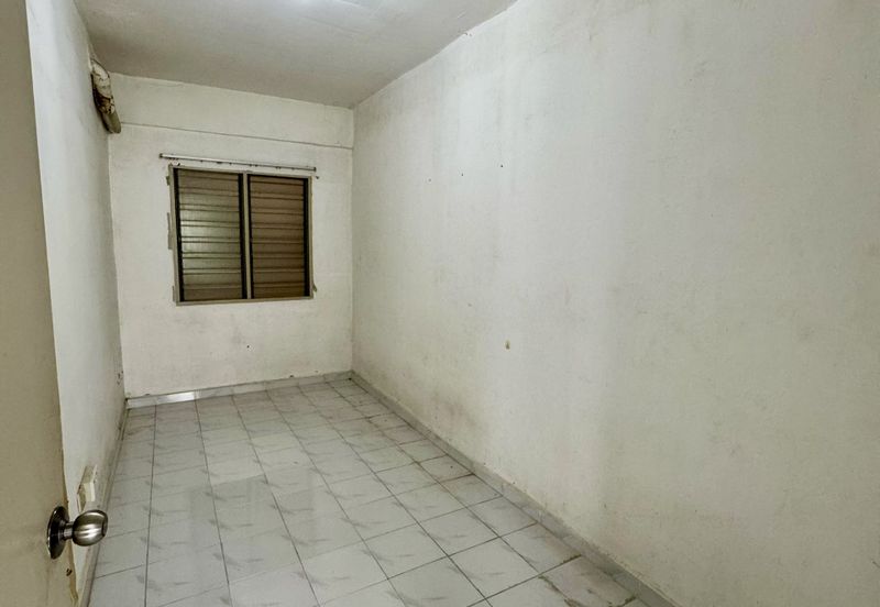 Laman Damai (Li Garden Apartment)