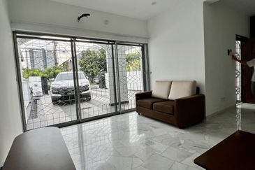 Subang Jaya Double Storey House For Rent 